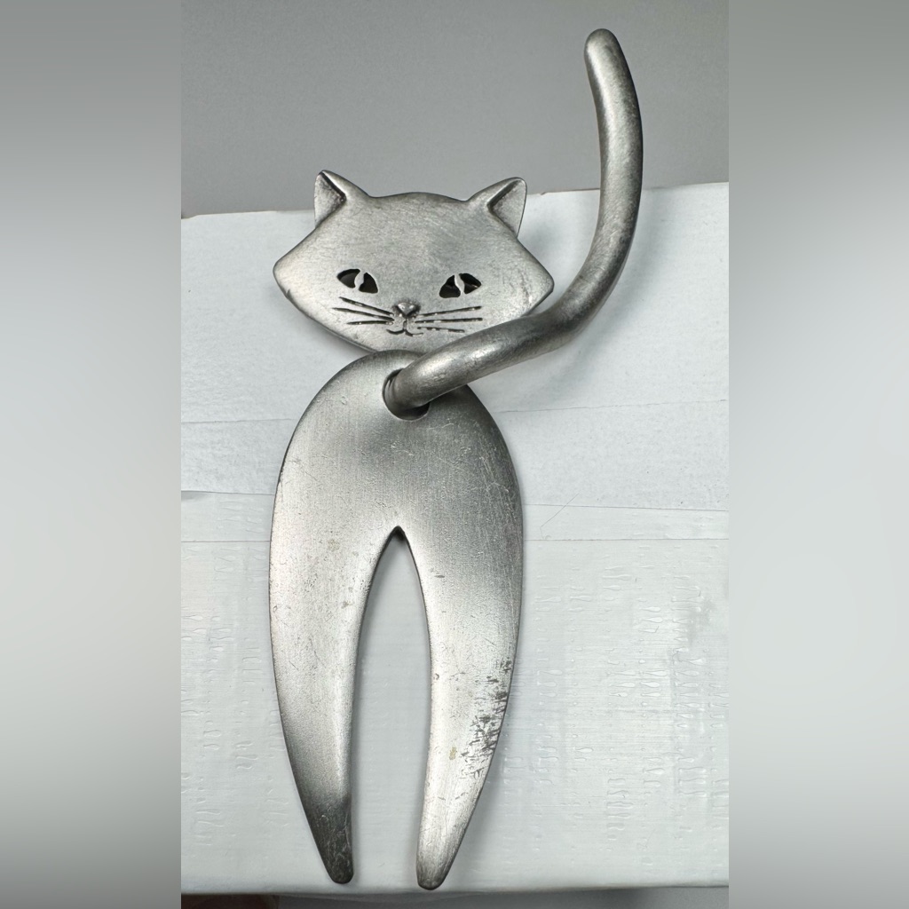 Vintage Jj Jonette Kitty Cat Brooch Pin Brushed Finish Movable Head Tail 45 Gc 12$